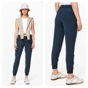 Never Worn Lululemon On the Fly Jogger *Woven, Navy Blue, Size 6 27" inseam